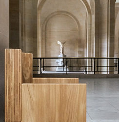 Mobilier exclusif au Louvre par le designer Martin Szekely