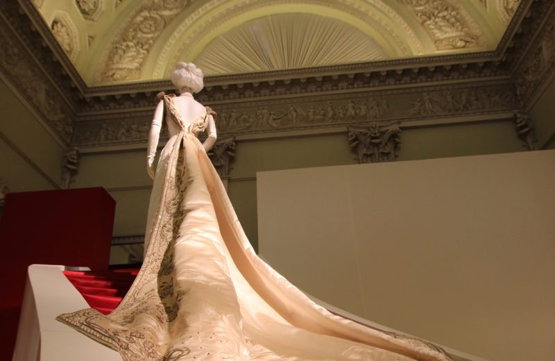 Worth. L’invention de la haute couture au Petit Palais
