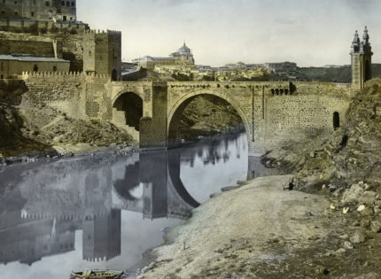 Le monde colorié à la main à la Galerie Roger-Viollet