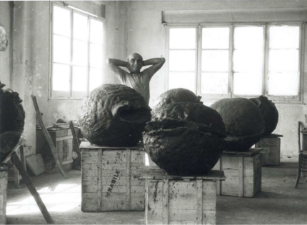 Lucio Fontana à la Galerie Karsten Greve